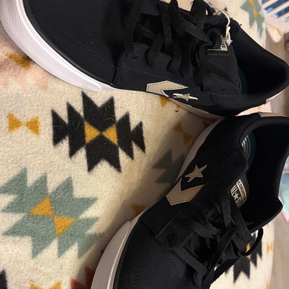 Converse Black and White Sneakers 10.5 men’s women’s 12 - Picture 3 of 7